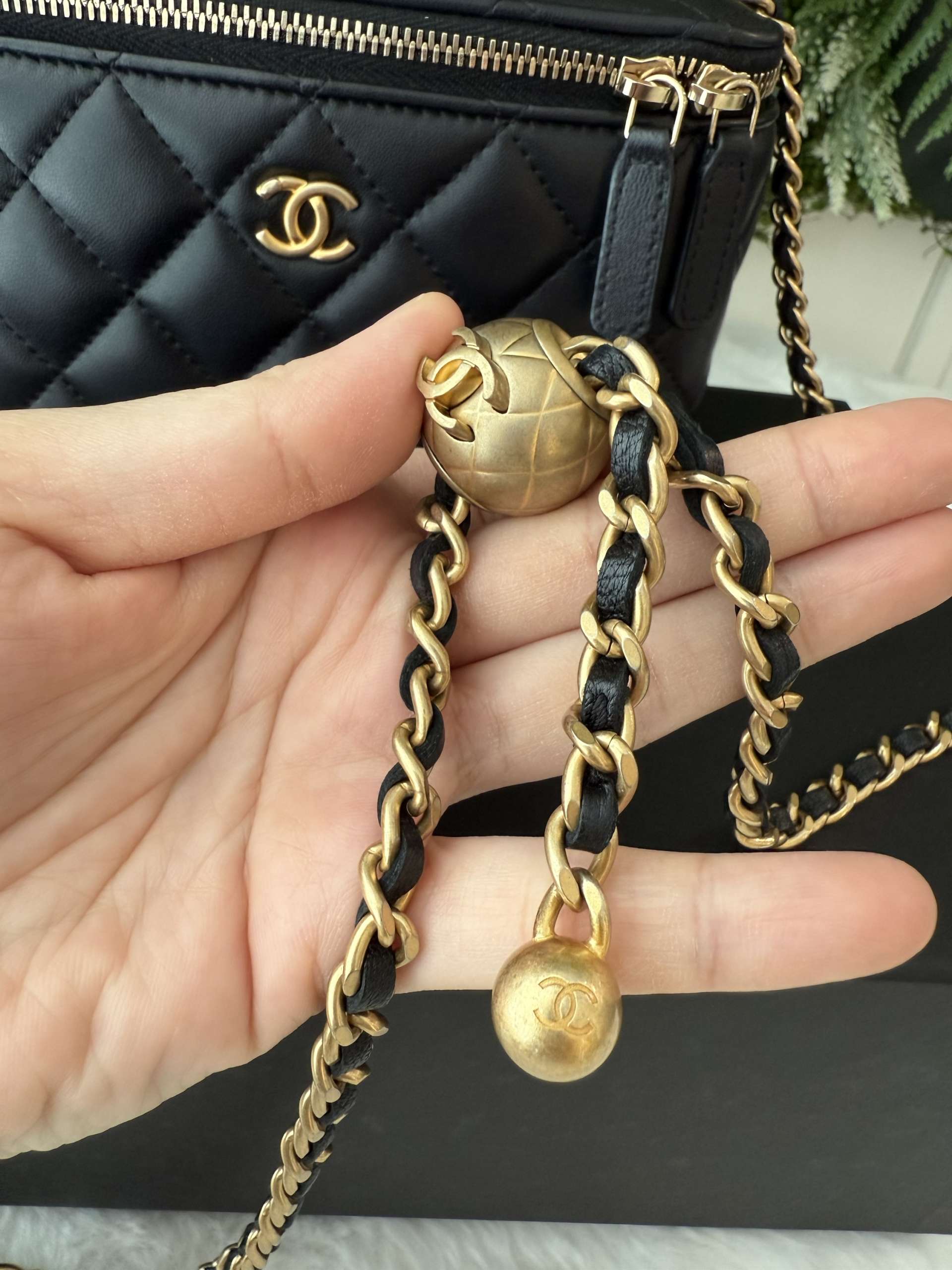 chanel vanity gold crush - Image 14