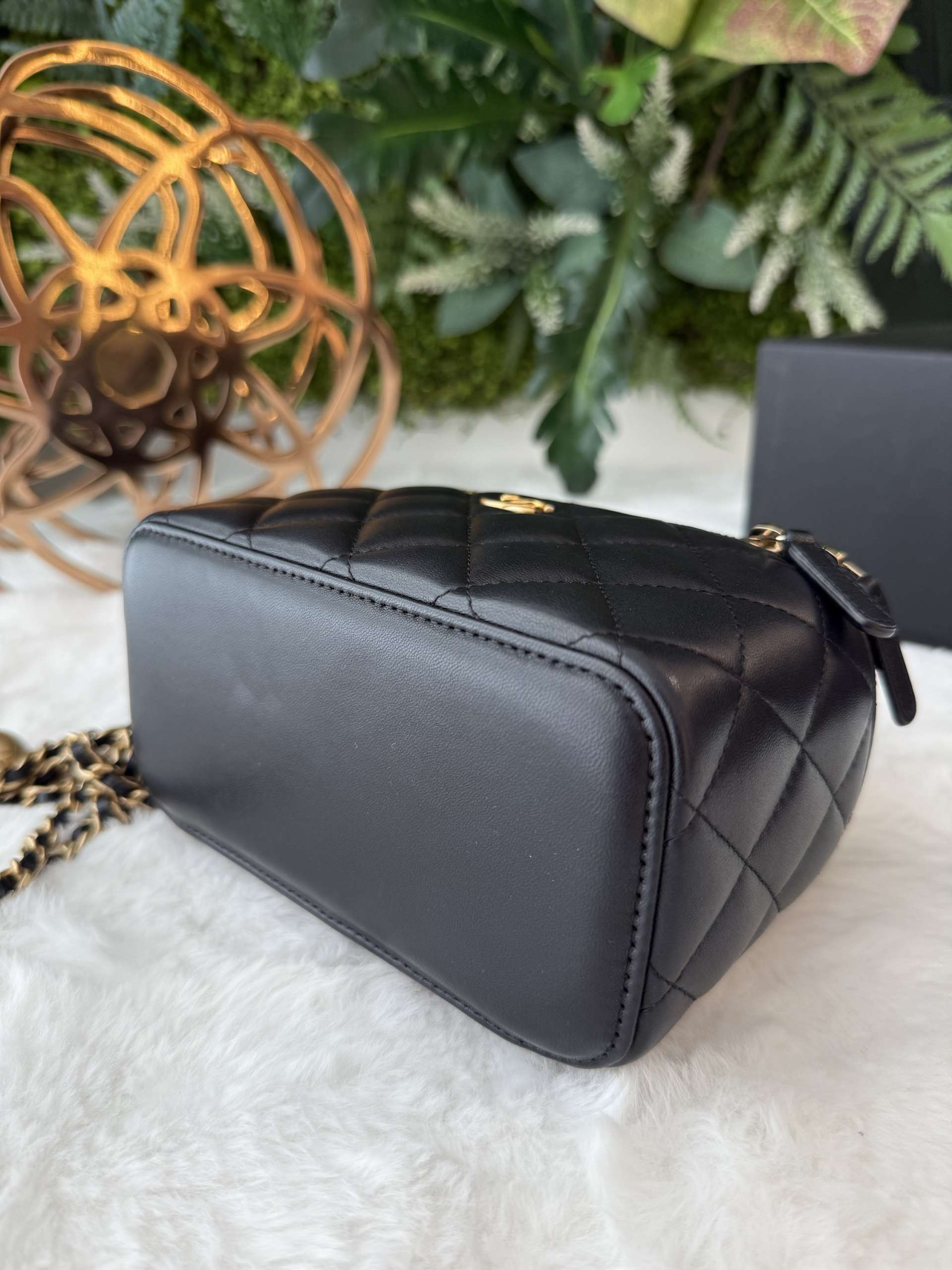 chanel vanity gold crush - Image 9