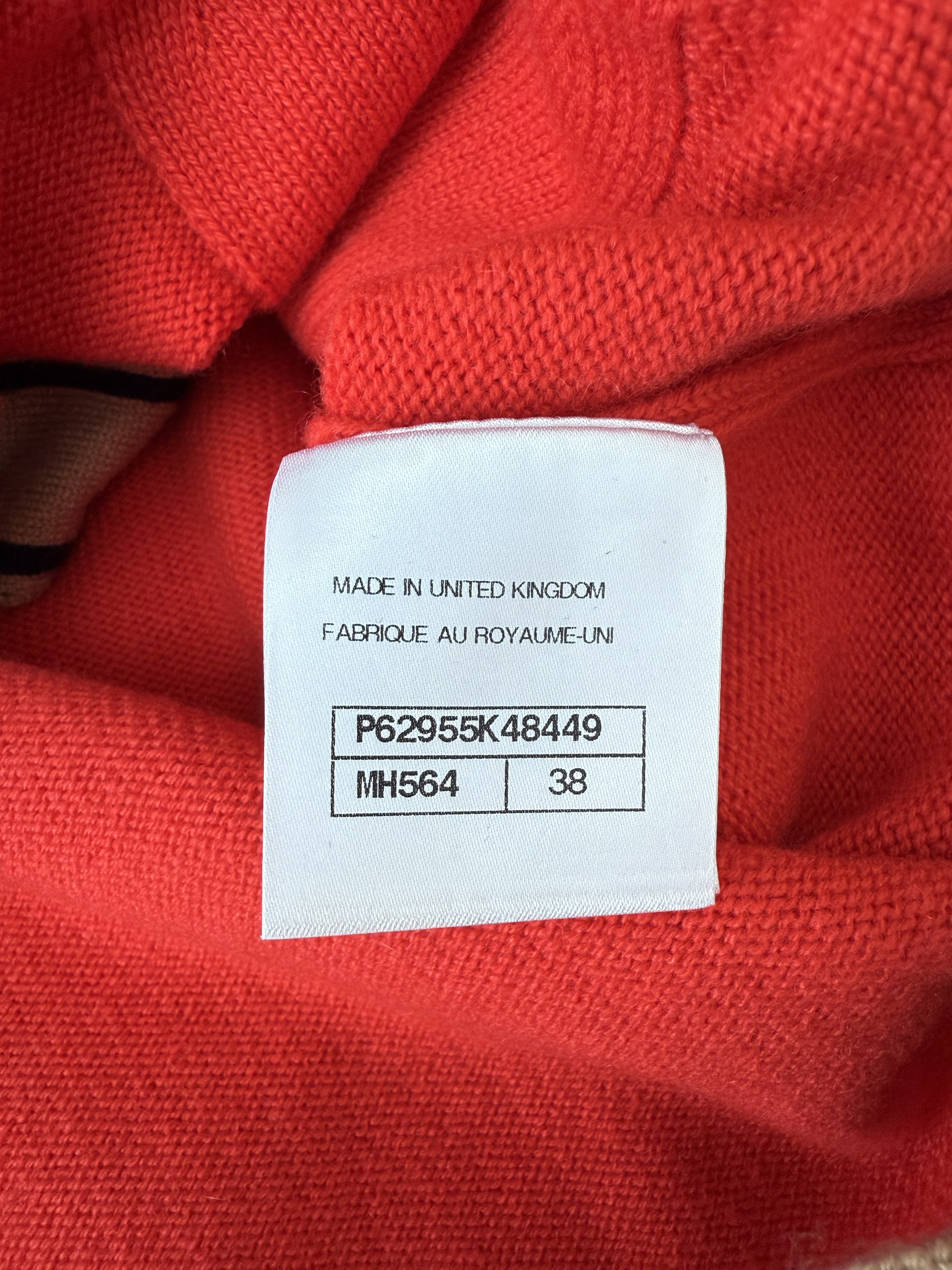 Chanel cashmere v- neck cardigan - Image 5