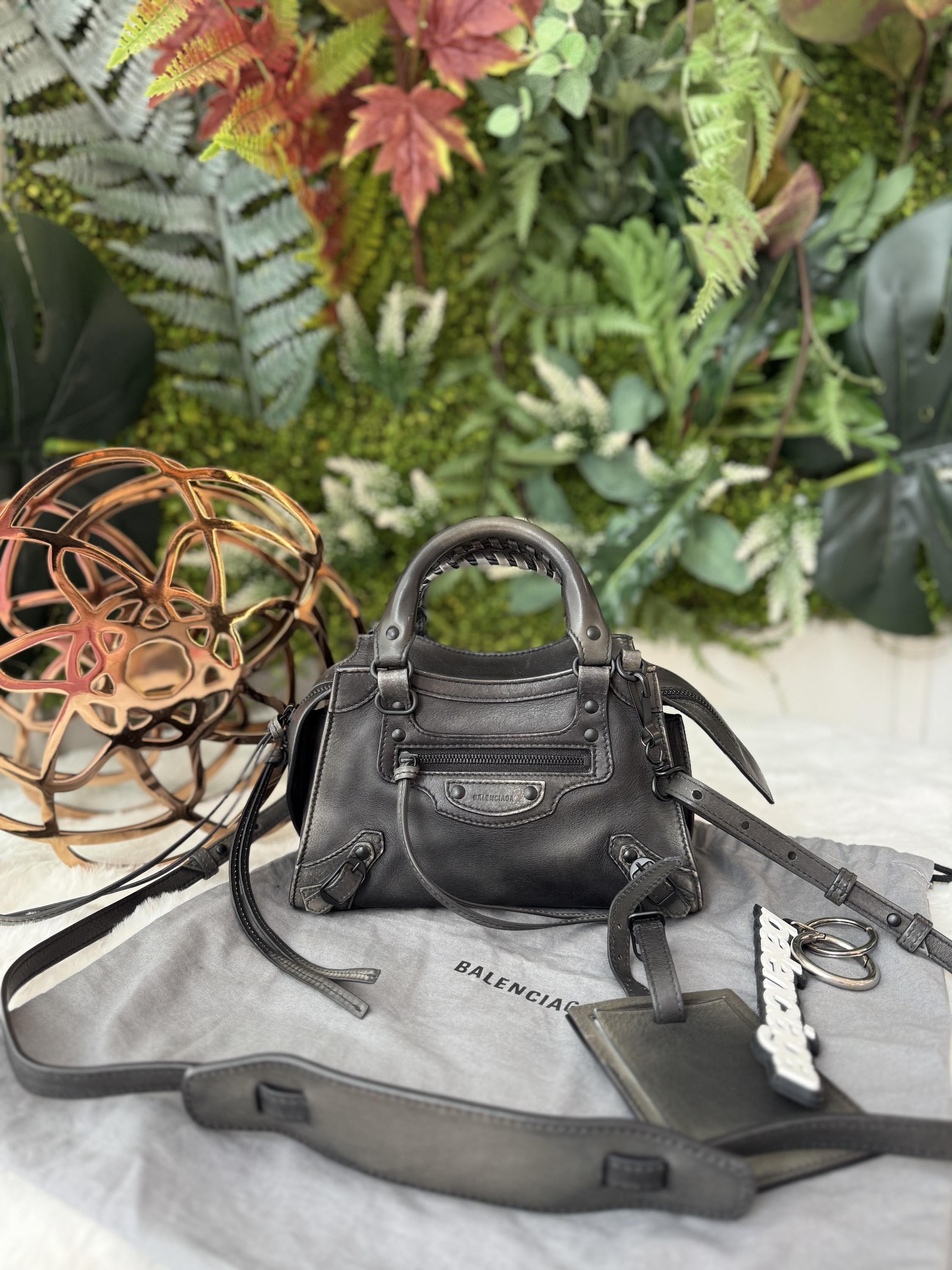 Balenciaga neo classic city