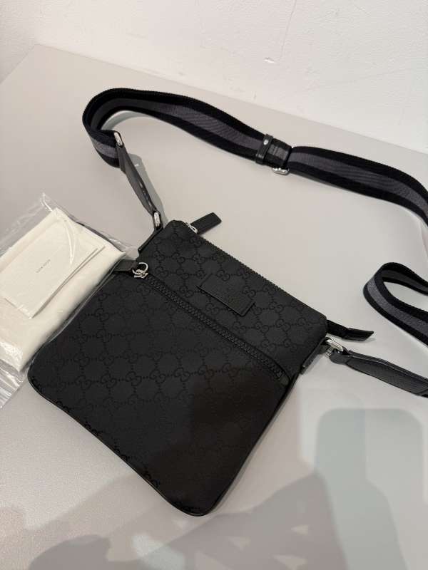 gucci nylon messenger bag