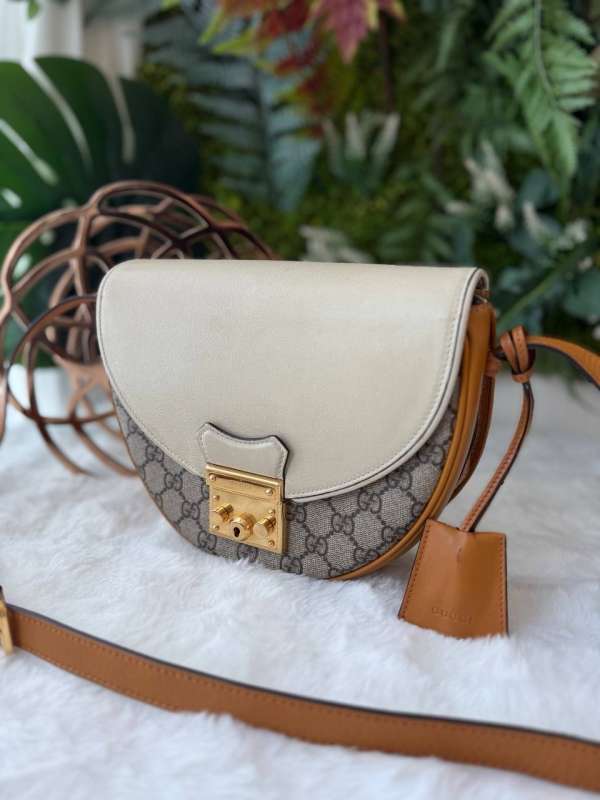 Gucci padlock saddle