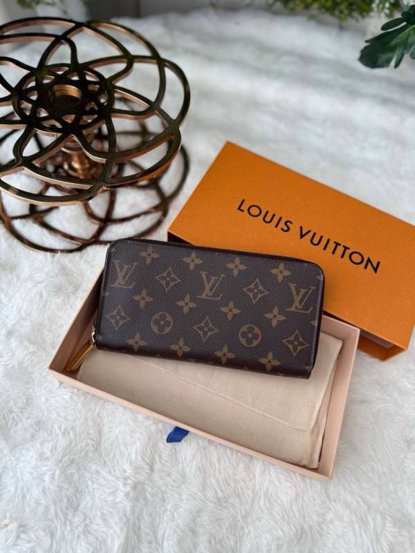 Lv zipper monogram wallet
