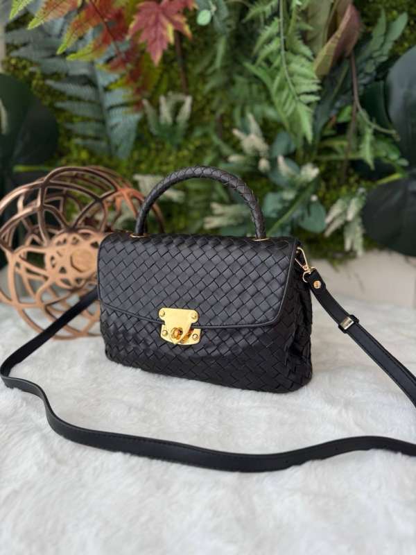 Bottega veneta intrecciato top handle
