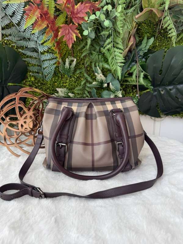 Burberry smokes check northfield