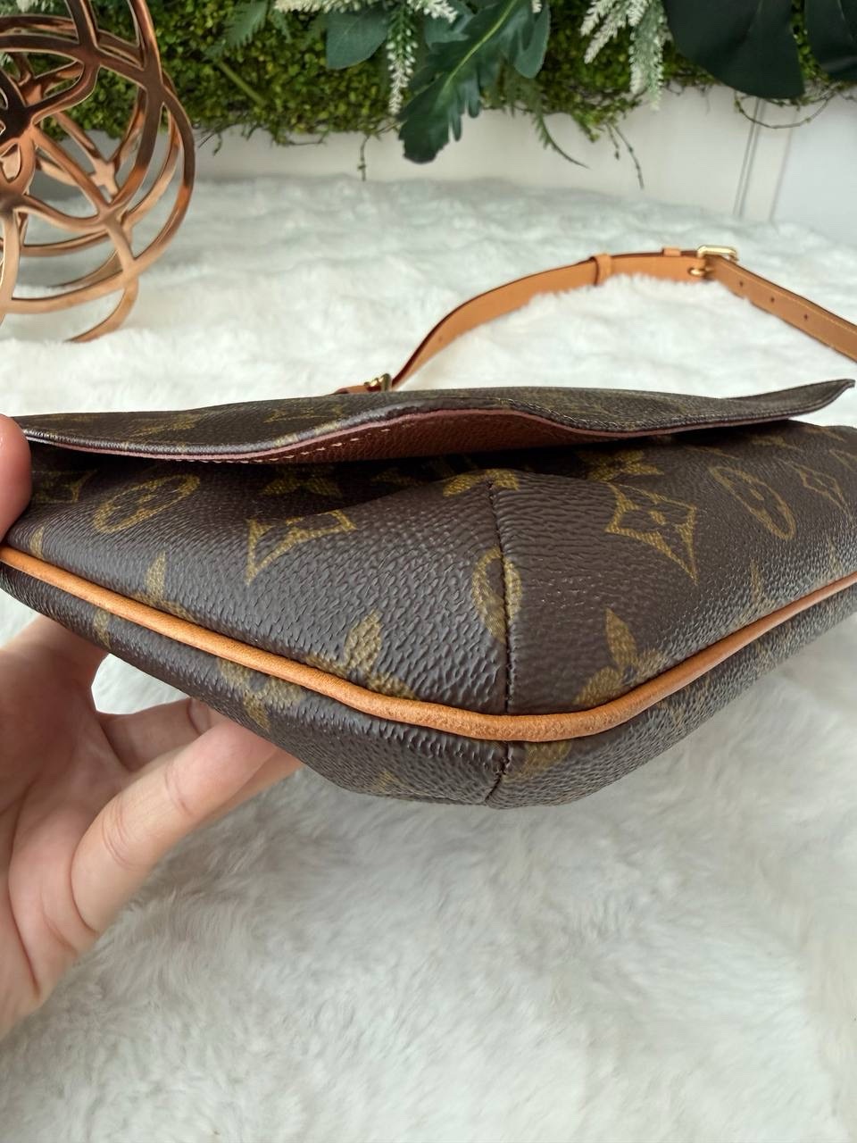 Lv musette tango shoulder bag - Image 6
