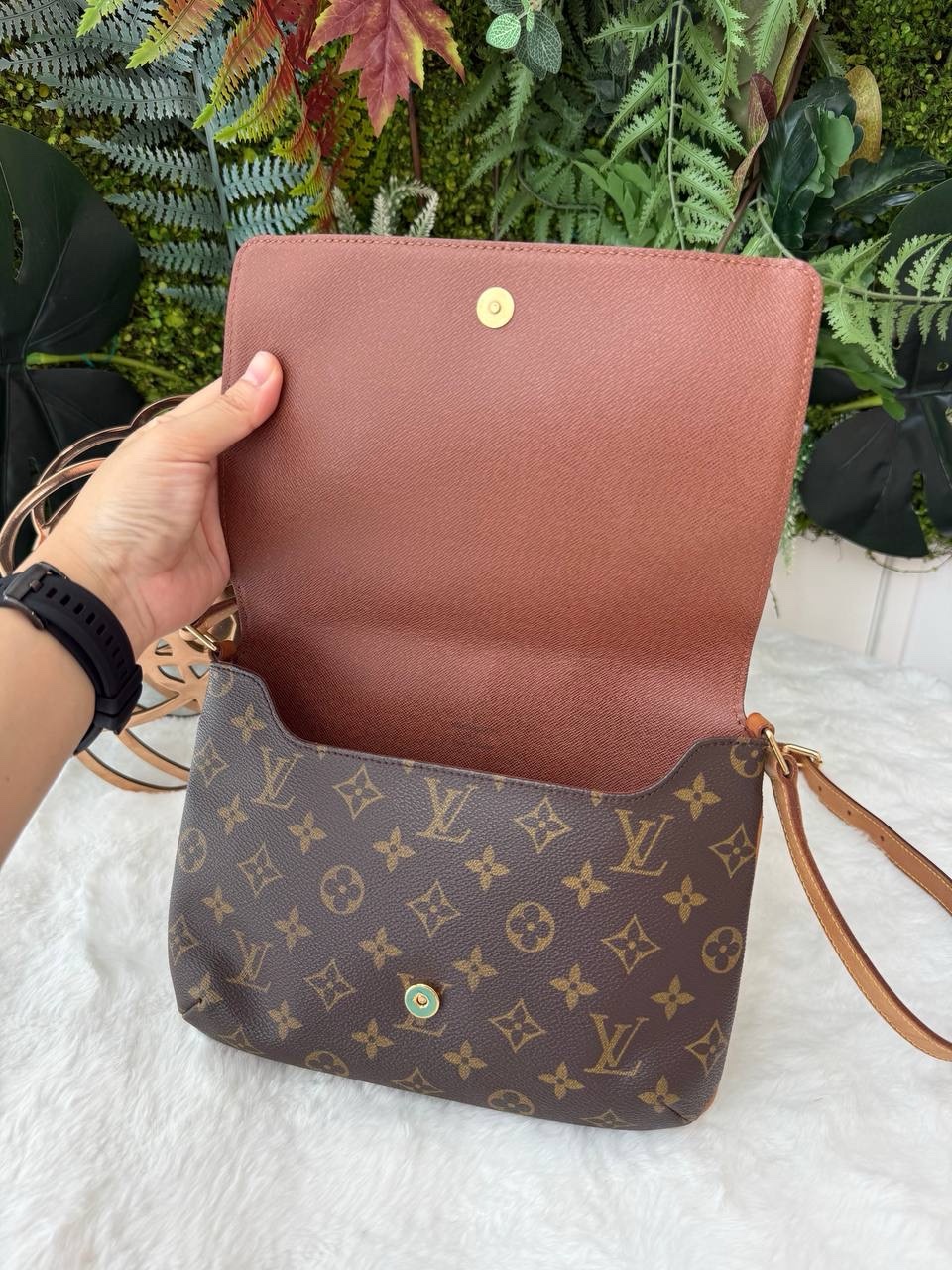 Lv musette tango shoulder bag - Image 8