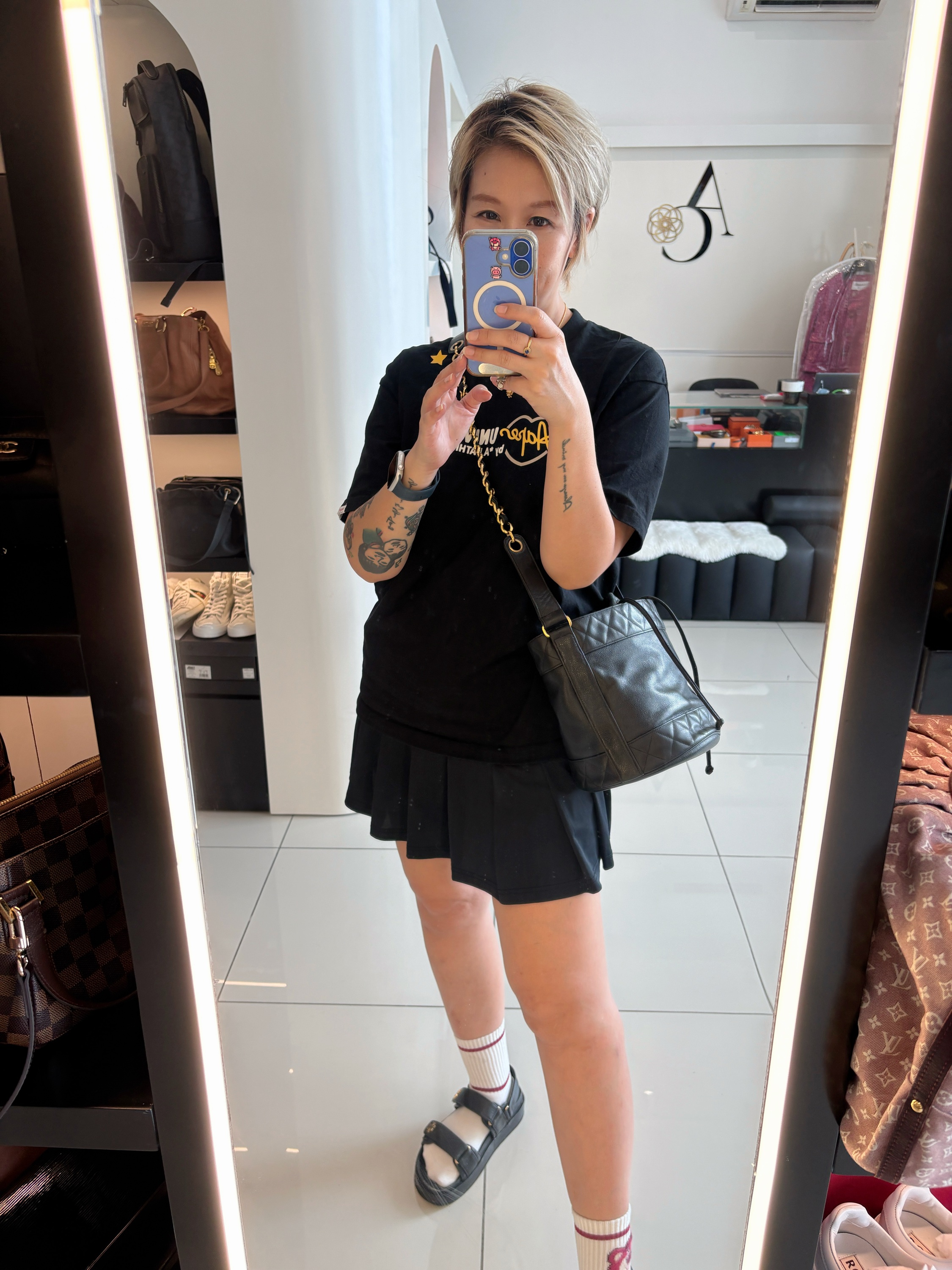 Chanel vintage bucket bag - Image 2