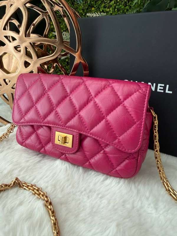 Chanel reissue pink aged calfskin woc