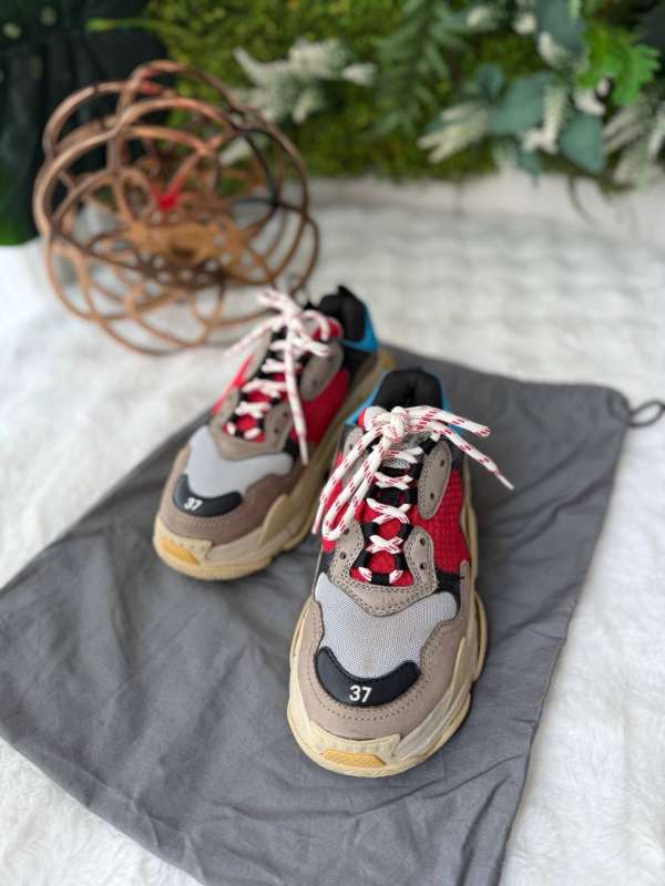 Balenciaga triple s sneaker