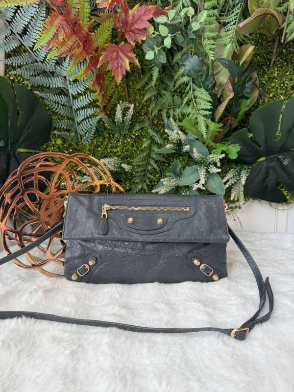 Balenciaga gris fossile clutch bag