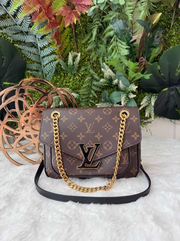 Lv monogram passy chain bag