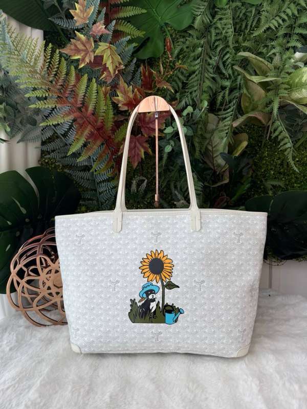 Goyard zipper tote bag