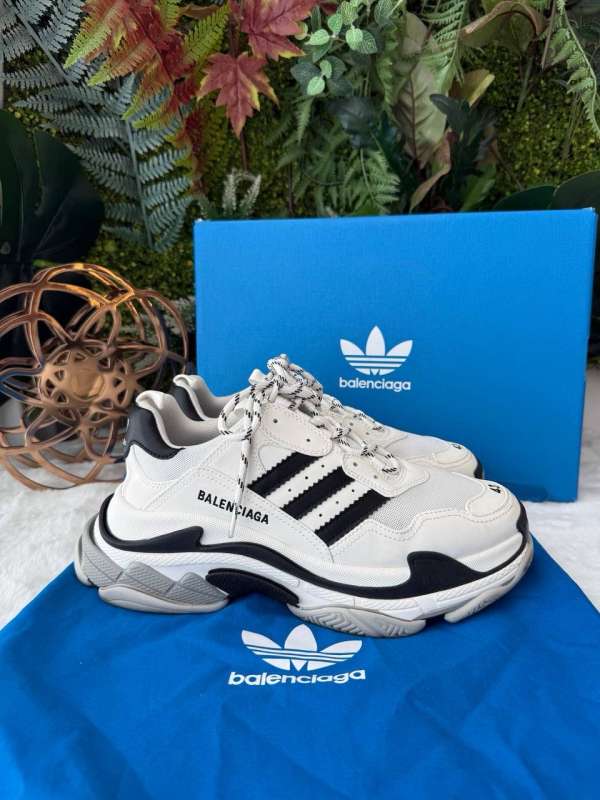 Balenciaga X adidas triple S sneaker