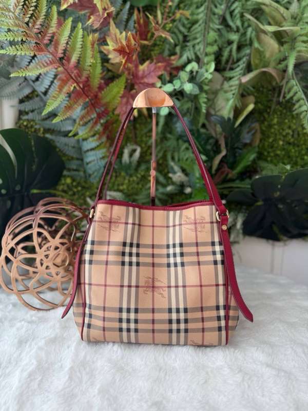 Burberry haymarket check tote bag