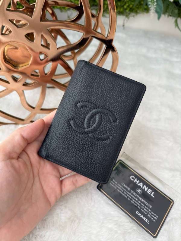 Chanel caviar holder